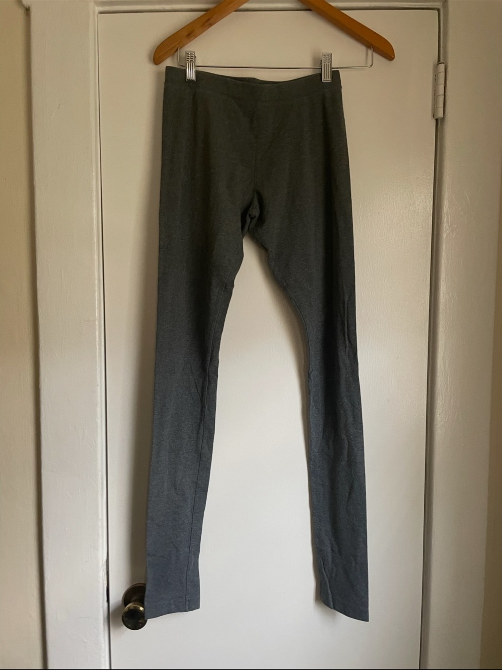 Moda International Women’s Grey Leggings size xs